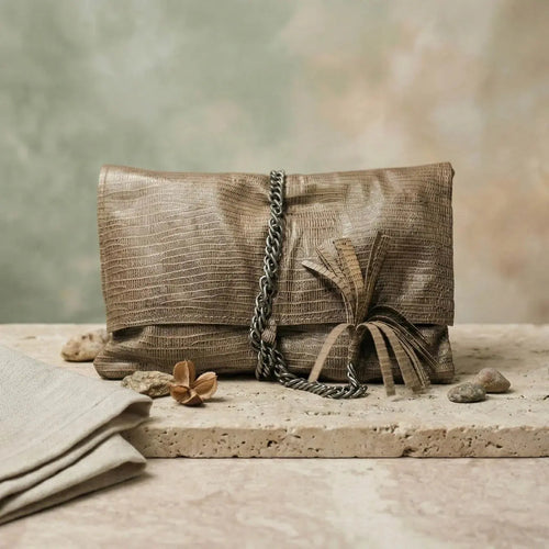 Limen handcrafted Italian leather bag by Carola Polimanti, Rome workshop